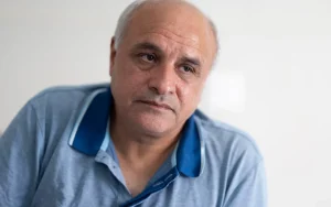 Hamit Coskun quema Corán